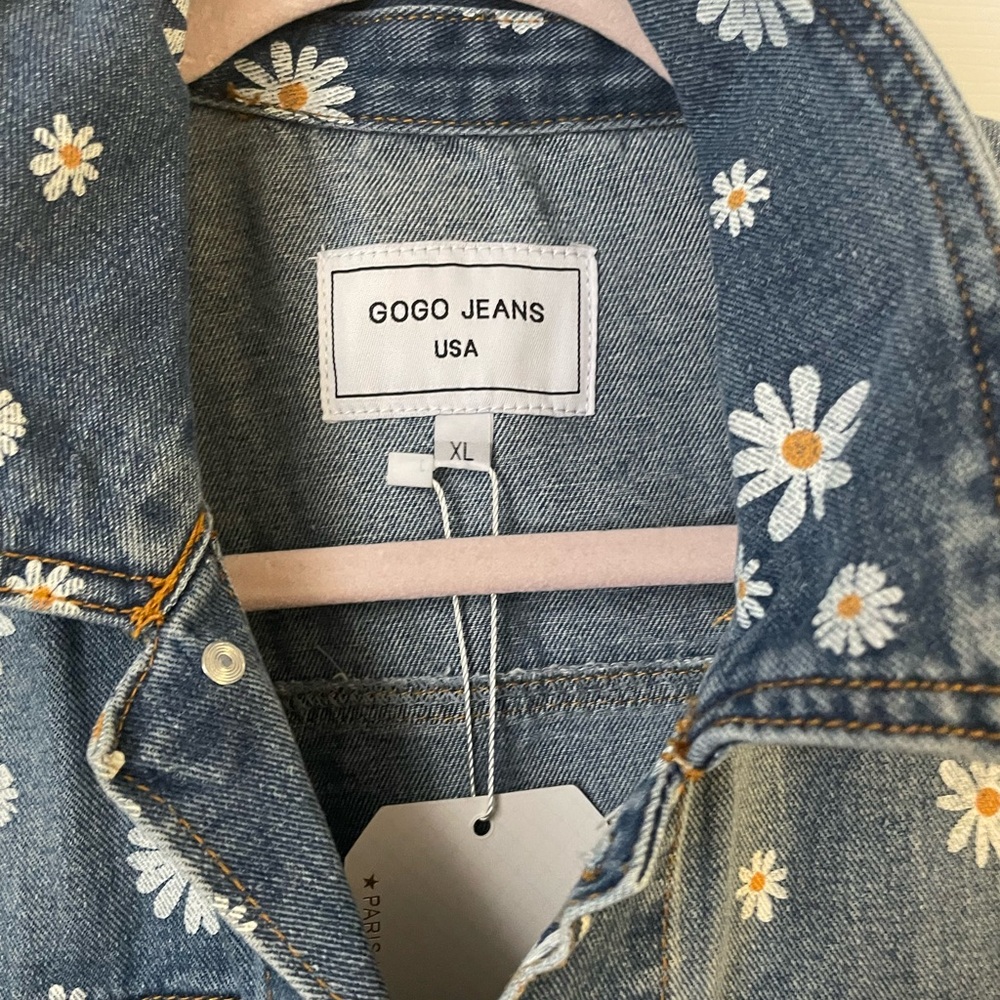 Daisy Print Denim Jacket - Picture 2 of 2
